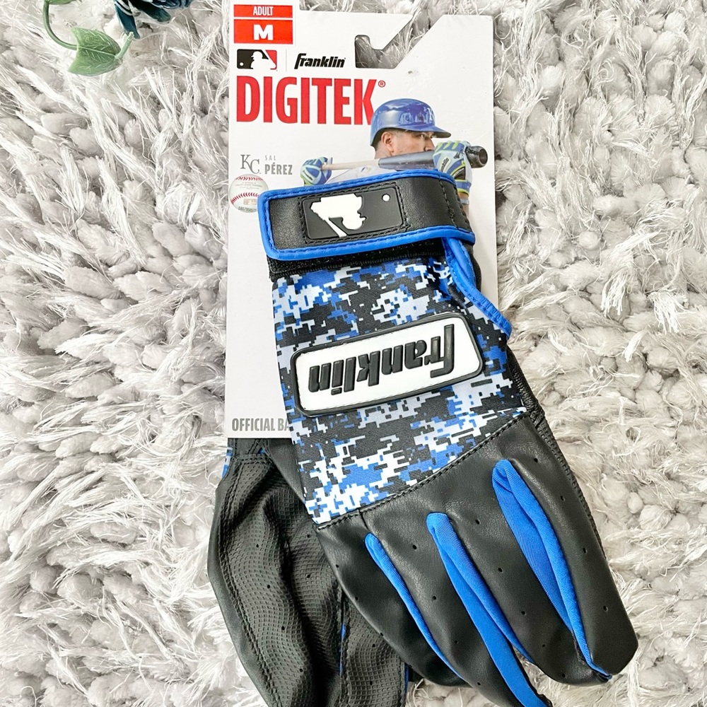 New with tags FRANKLIN DIGITEK OFFICIAL BATTING GLOVES OF MAJOR LEAGUE BASEBALL